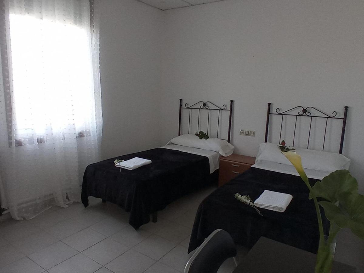 Hostal San Cristobal - Pontedeume Экстерьер фото