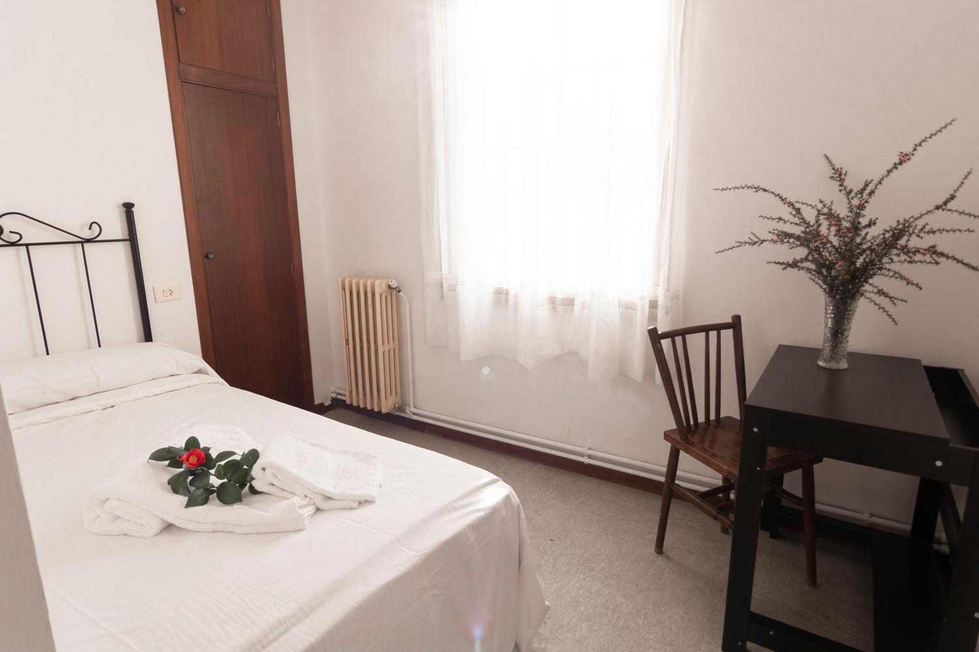 Hostal San Cristobal - Pontedeume Экстерьер фото