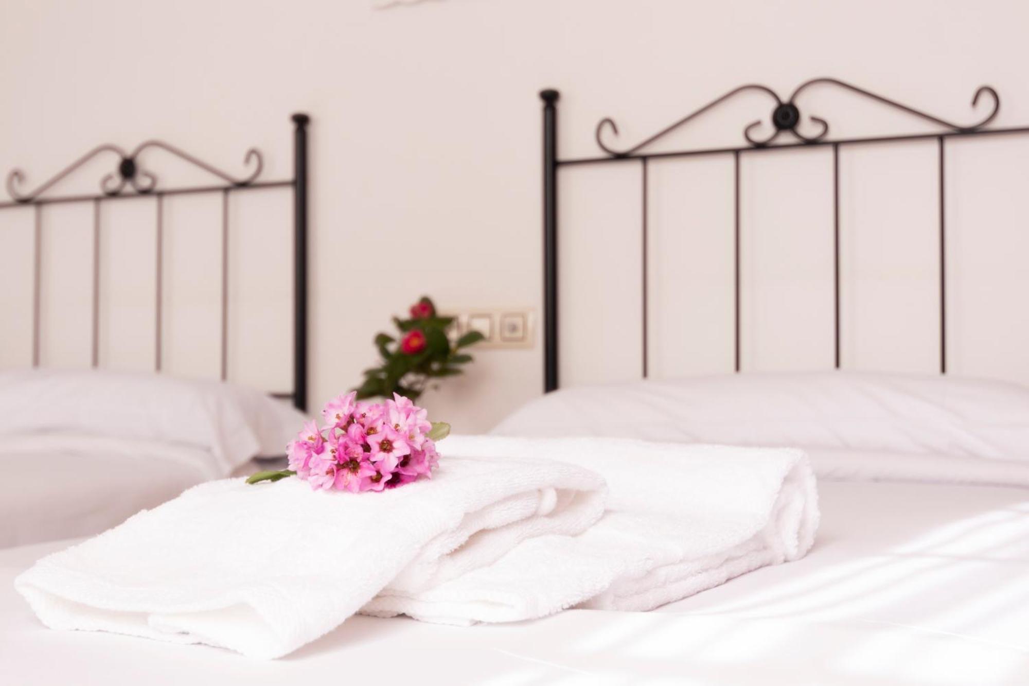 Hostal San Cristobal - Pontedeume Экстерьер фото